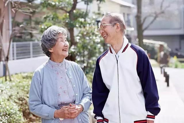 中国老人真实写照：穷养自己，富养儿孙！