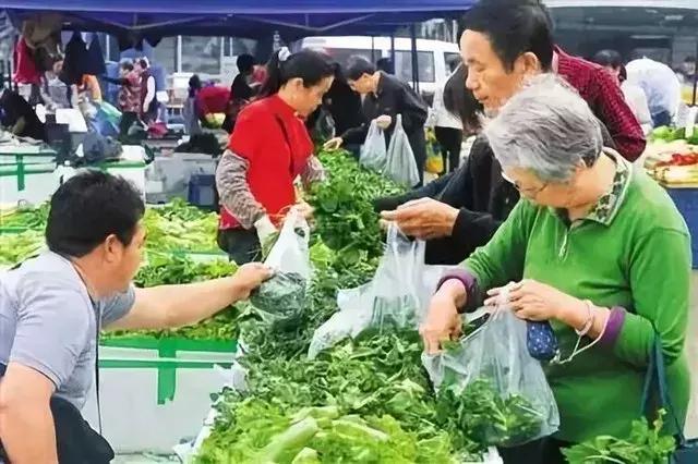 珍惜每一粒粮食和每一滴水