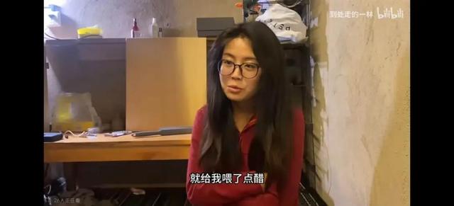 00后美女诗人流浪街头，与父母决裂，曾几度自杀，现在怎样了？